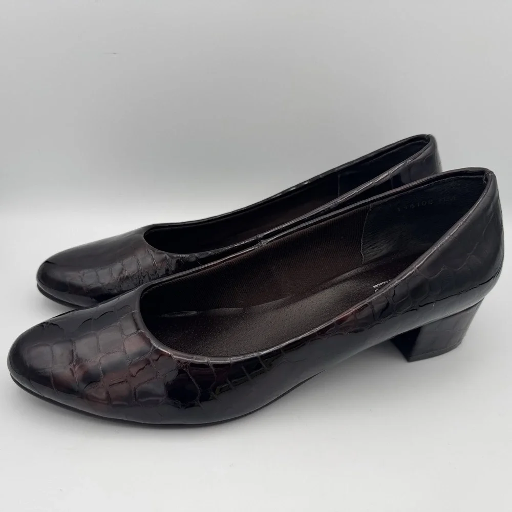 Mark Lemp Classics By Walking Cradle Croco‎ Embossed Leather Pumps Size 11 M
